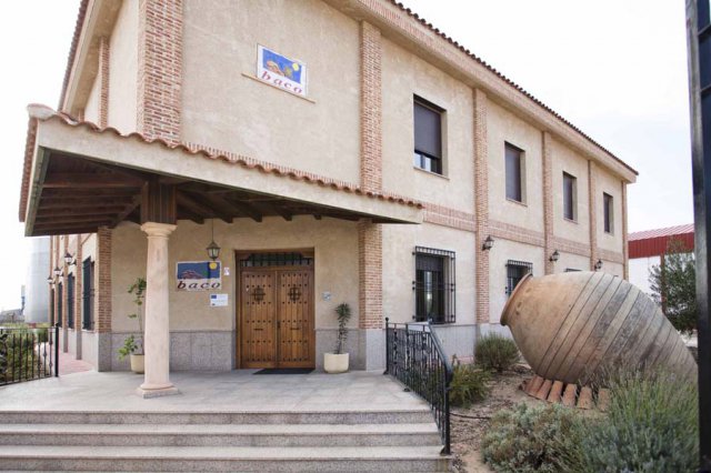Rosa Melchor condena el ataque al vino por agricultores franceses