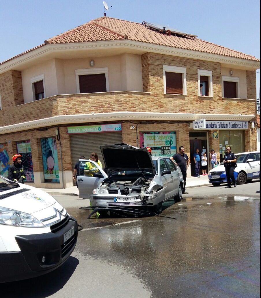 Un choque entre un quad, un coche y una furgoneta deja dos heridos graves y uno leve en Tomelloso