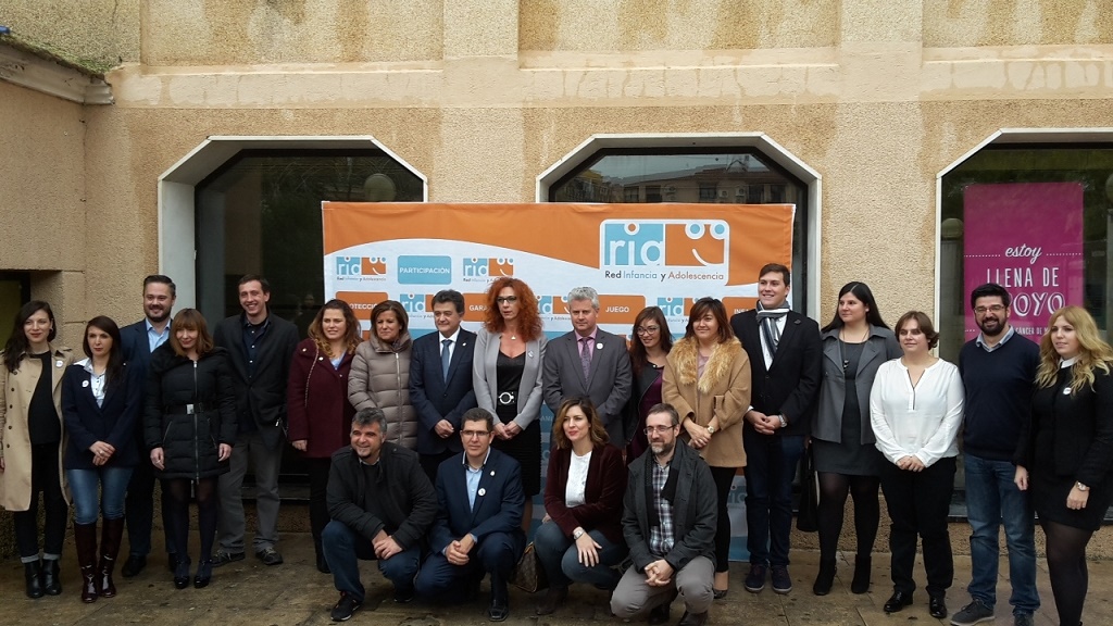 Alcázar participa en la primera reunión de 2017 de los municipios miembros de la Red de Infancia y Adolescencia (RIA)