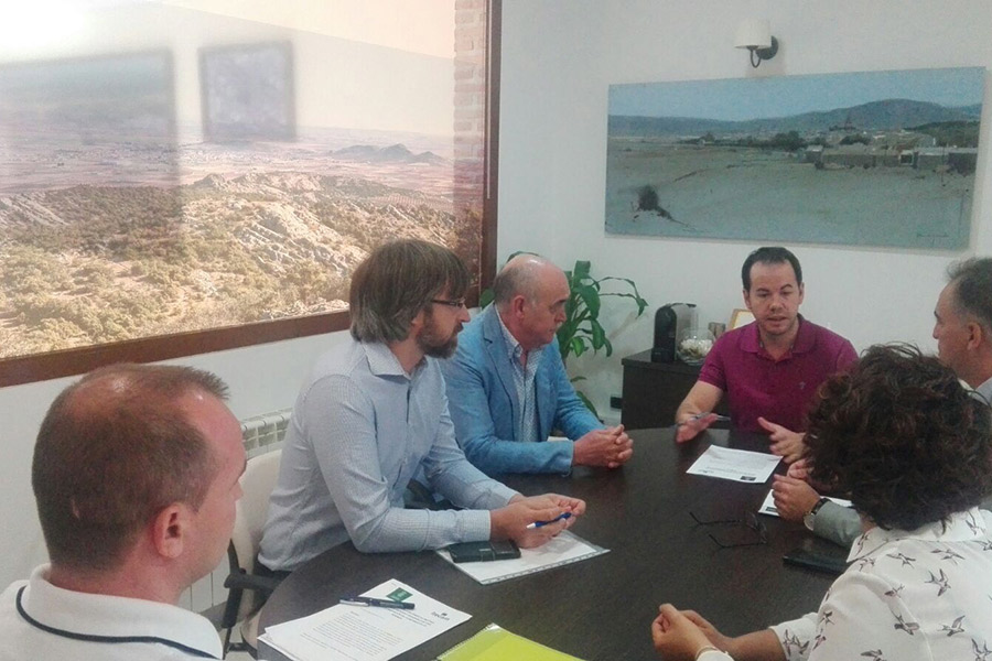 Convenio entre Itecam y el Ayuntamiento para la mejora en los proyectos de las empresas de Herencia