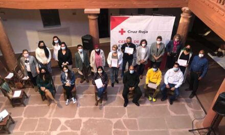 Cruz Roja Alcázar entrega los diplomas del Curso de Comercio y Almacén en el Museo del Hidalgo