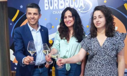 Bodegas Símbolo presenta ‘Burbrujas’, un chardonnay espumoso homenaje a la mujer