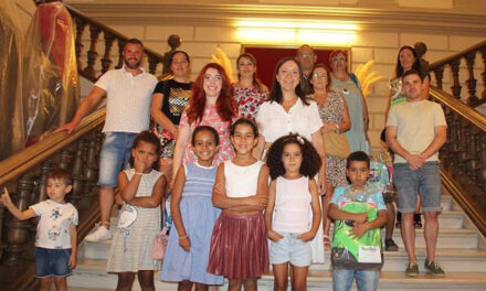 Acto de despedida a los siete niños saharauis del programa “Vacaciones en paz”