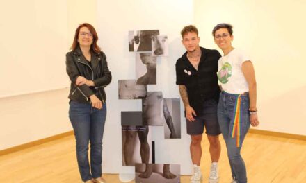 La Exposición ‘OSSEUS’ de Joel Alba destaca la visibilidad de los cuerpos trans en el Orgullo Manchego LGTBI+