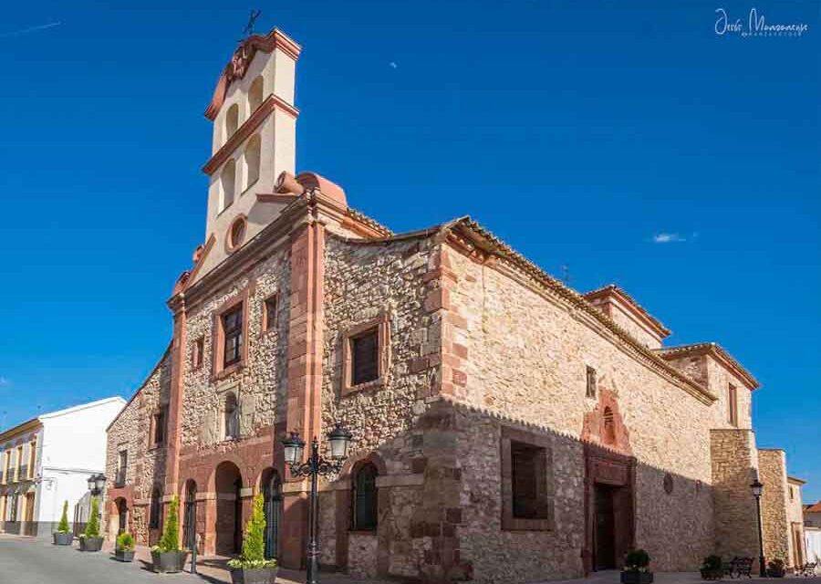 Santiago Lázaro solicita la colaboración de la Diputación para dotar de iluminación artística al Convento de los Carmelitas Descalzos