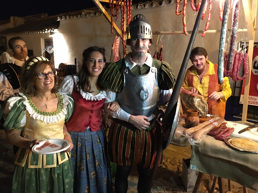 Campo de Criptana vive y siente a Cervantes en su ‘Noche Cervantina” celebrando su universalidad y la de su obra