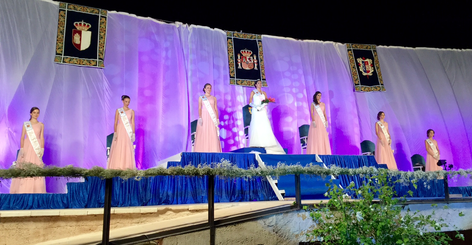 Acto de coronación de la Reina y Damas de las Fiestas criptanenses