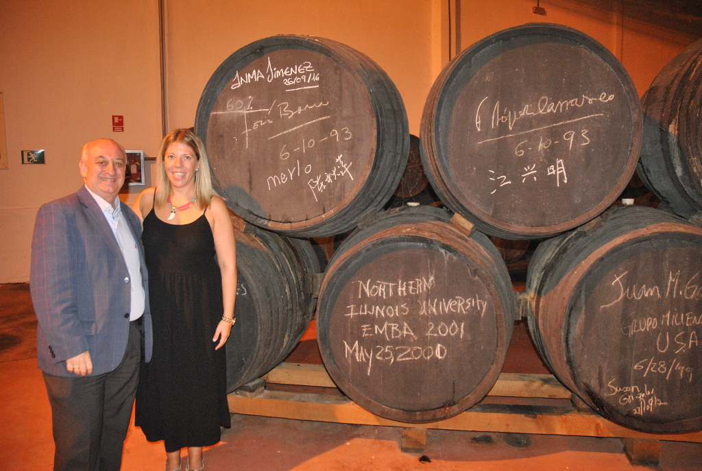 La alcaldesa de Tomelloso visita Allozo Bodegas Centro Españolas