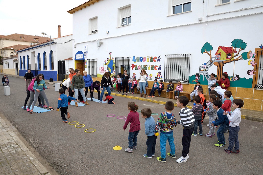 El Centro Infanto-Juvenil de Argamasilla de Alba organizó la XIII Carrera “Kilómetros de solidaridad”