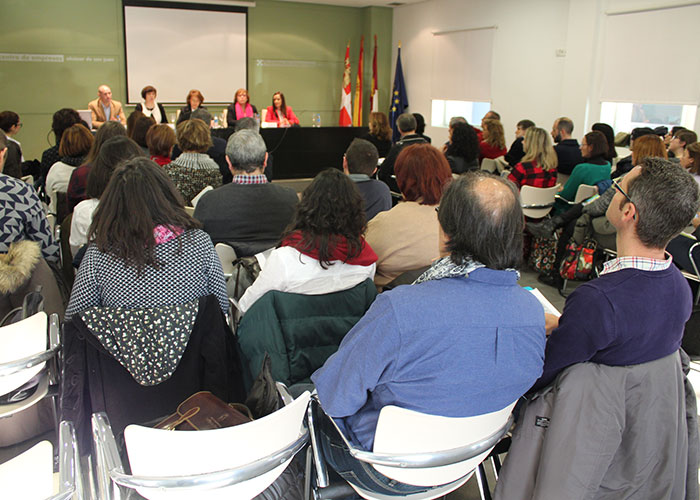 La Consejera de Bienestar Social presenta en Alcázar el Catálogo de Prestaciones de Servicios Sociales