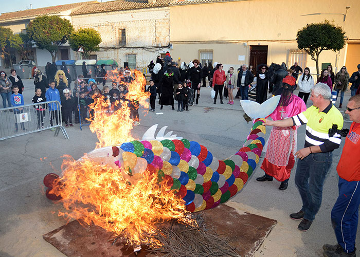 Argamasilla de Alba despidió el Carnaval 2020 con el entierro de la sardina