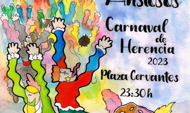 Clara Eugenia Úbeda-Contreras firma el cartel  del Sábado de los Ansiosos del Carnaval de Herencia 2023