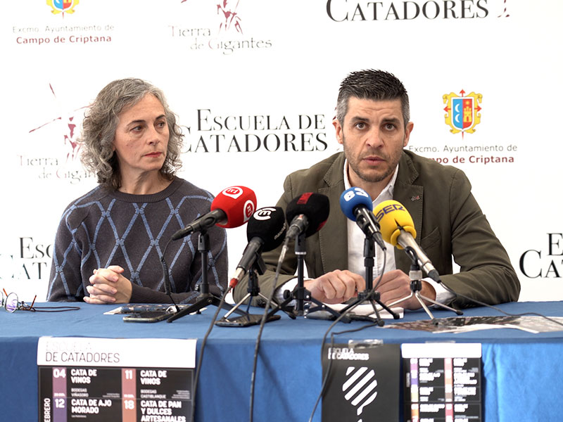 <strong>La Escuela de Catadores impulsa su actividad con un calendario de catas que incluye dulces, queso y vino</strong>