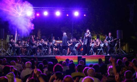 Las  Jornadas LGBTIQ+ llenan de música y diversidad la Plaza Alonso Quijano