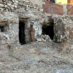 Las obras de accesibilidad de la Sierra dejan al descubierto una típica casa-cueva del Albaicín de Campo de Criptana
