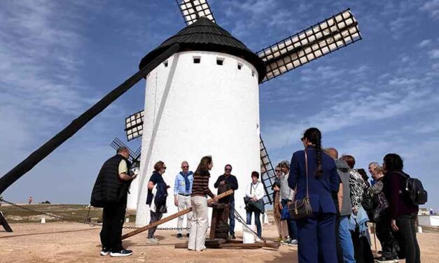 Los primeros turistas del tren Al Andalus han vivido una experiencia de lujo en Campo de Criptana