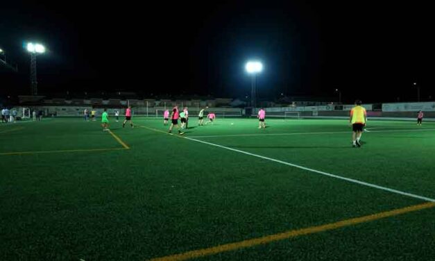 Campo de Criptana inaugura la nueva iluminación LED del Estadio Municipal Agustín de la Fuente